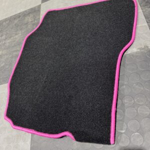 Mattset Textil passar Volvo 4 svart/rosa